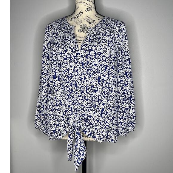 Collective Concepts (L) Naline Pleat Detail Tie Top - Stitch Fix V Neck Blouse - Picture 11 of 11